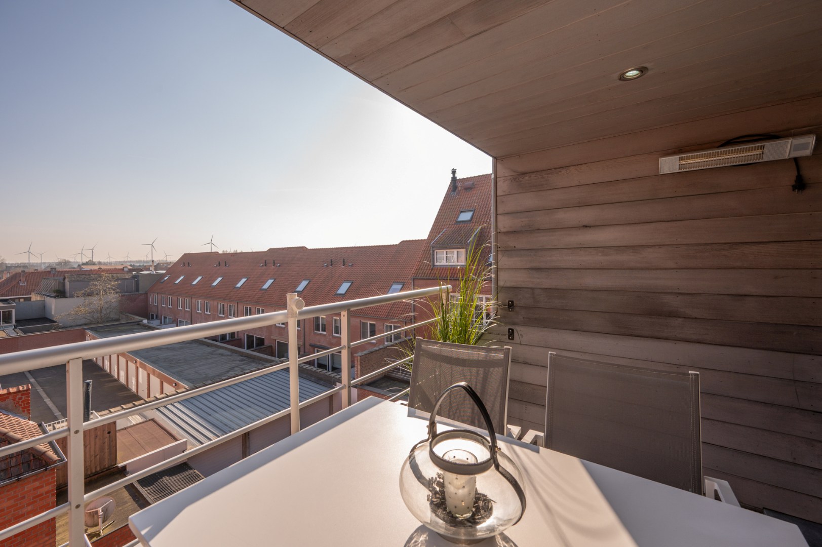Absoluut instapklare en recent gebouwde duplex met zonneterrassen 