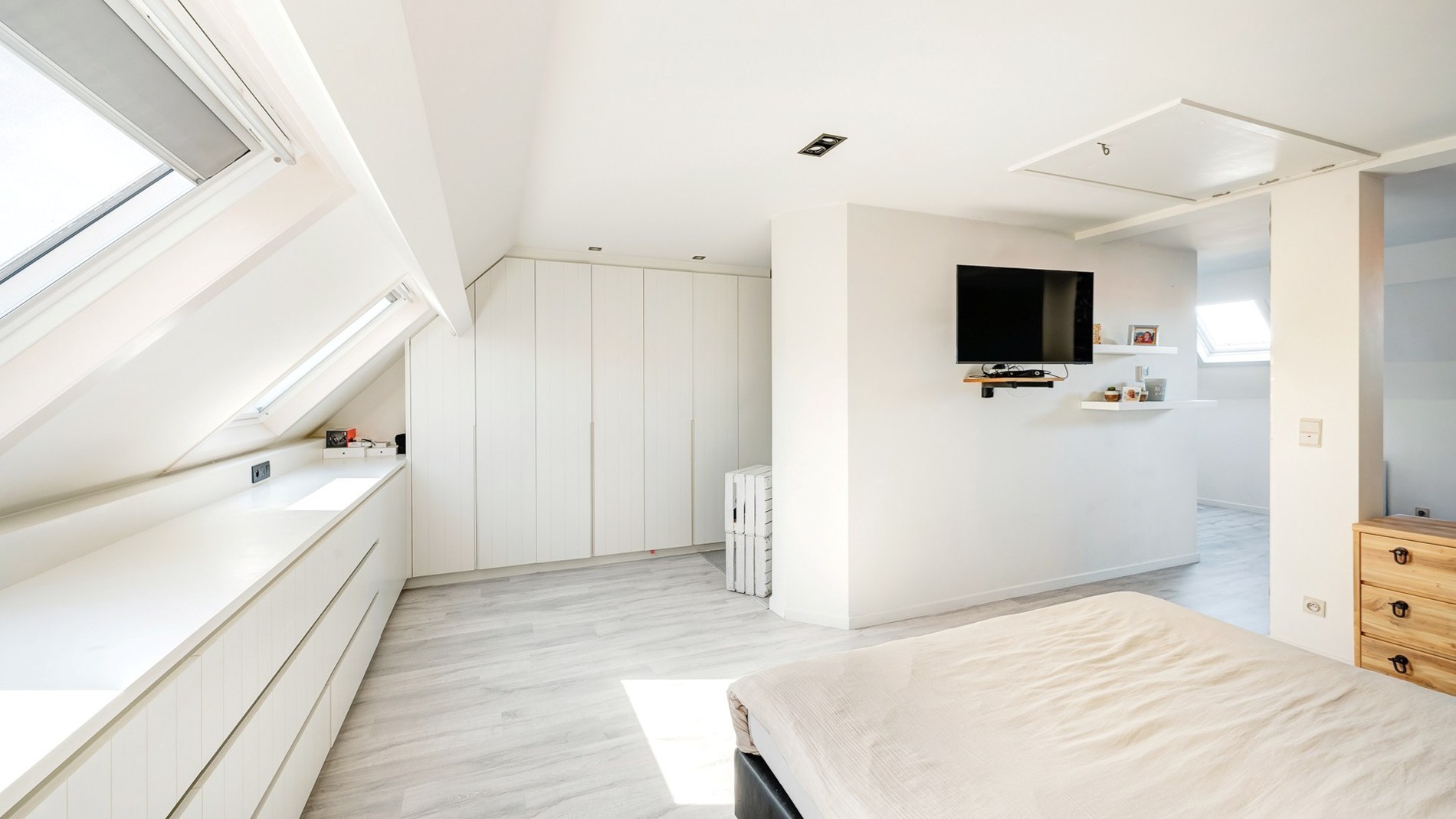 Instapklare gezinswoning op wandelafstand van het station en Zeedijk Heist (met mogelijkheid tot aankoop van een aanpalende garage 