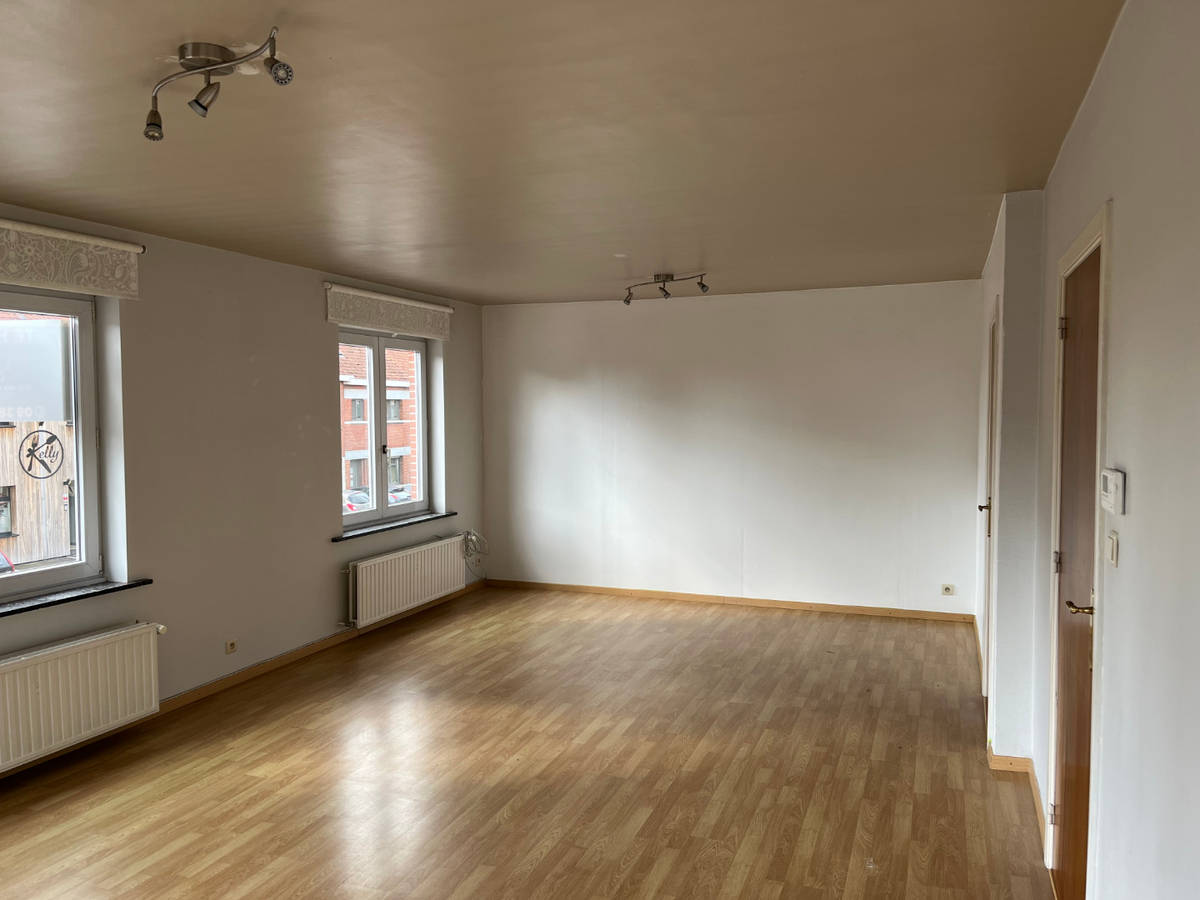 Ruim 2-slpk-appartement mét terras te Gavere-Asper 
