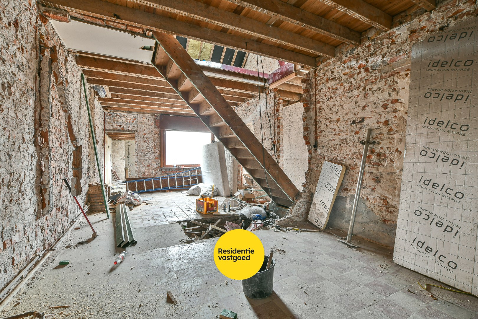 Te renoveren rijwoning met potentieel in hartje Blankenberge 