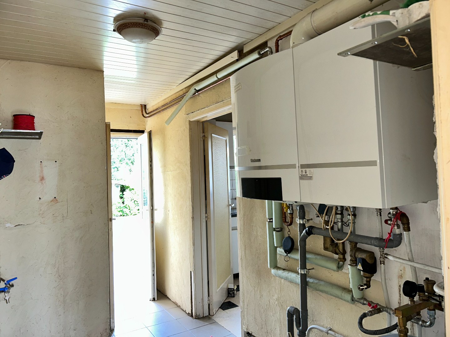 Degelijke woning met, garage, 3 slaapkamers en tuin op 271m² 