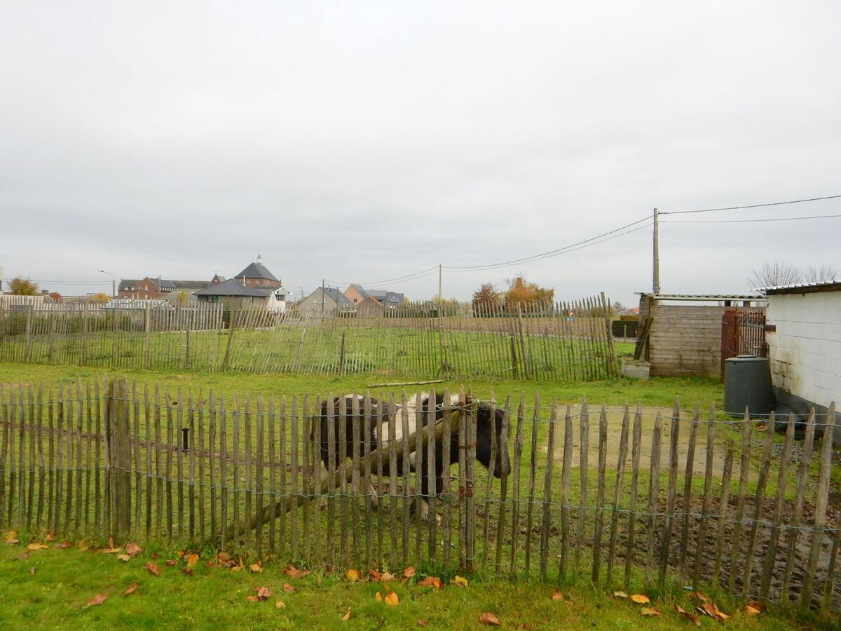 Landelijke villa met weiland te Tielt 