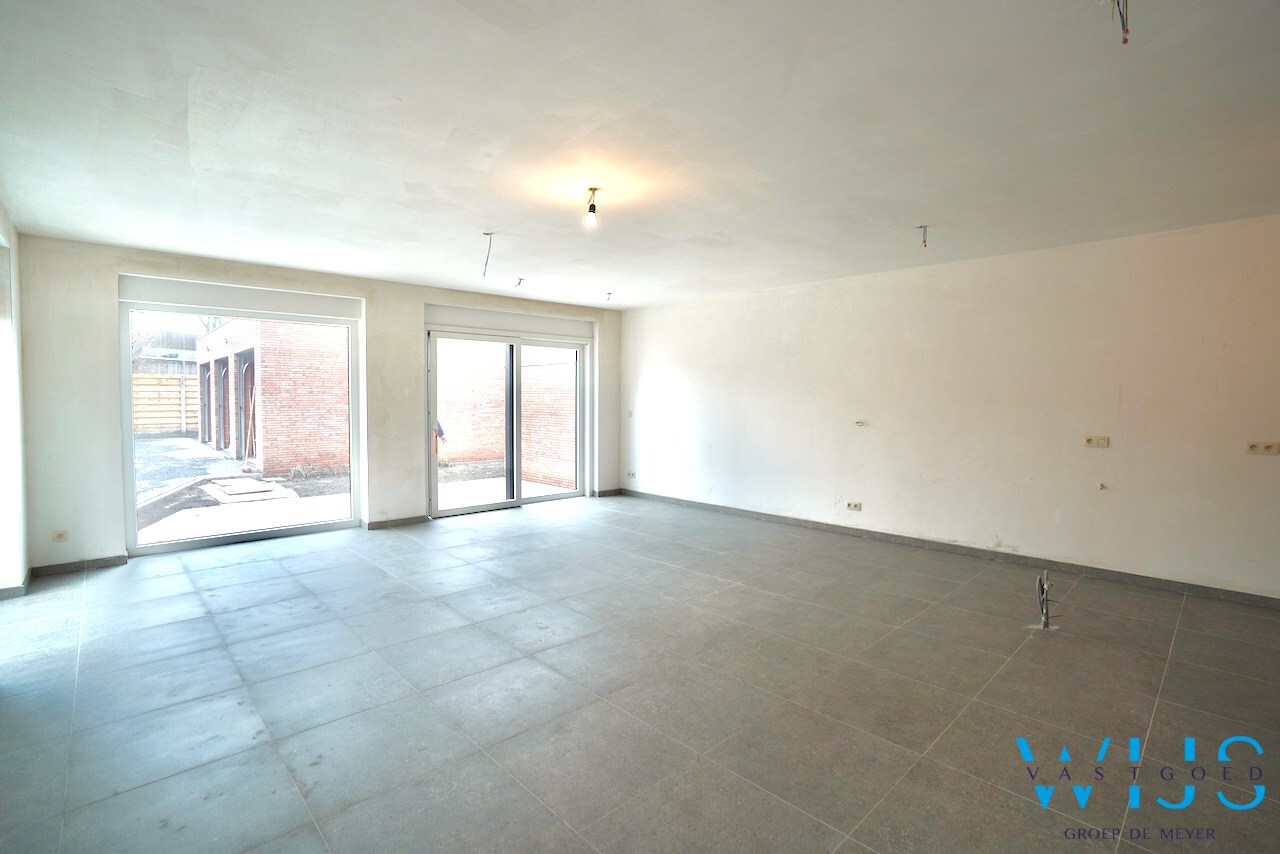 Nieuwbouw gelijkvloers appartement in hartje Ertvelde ! 