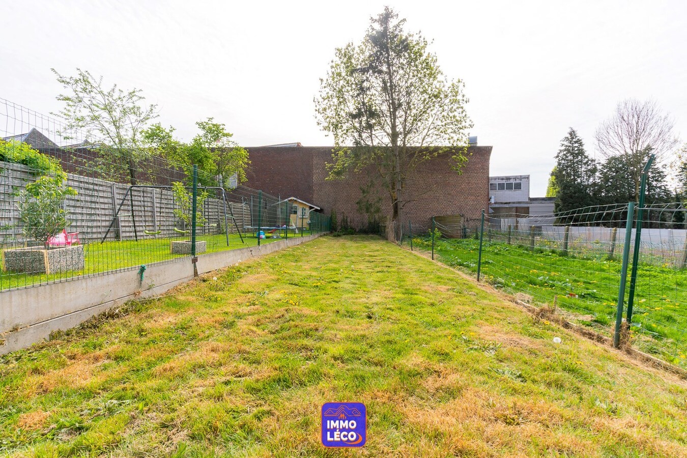 Maison avec jardin, située à deux pas du parc de Mouscron. 