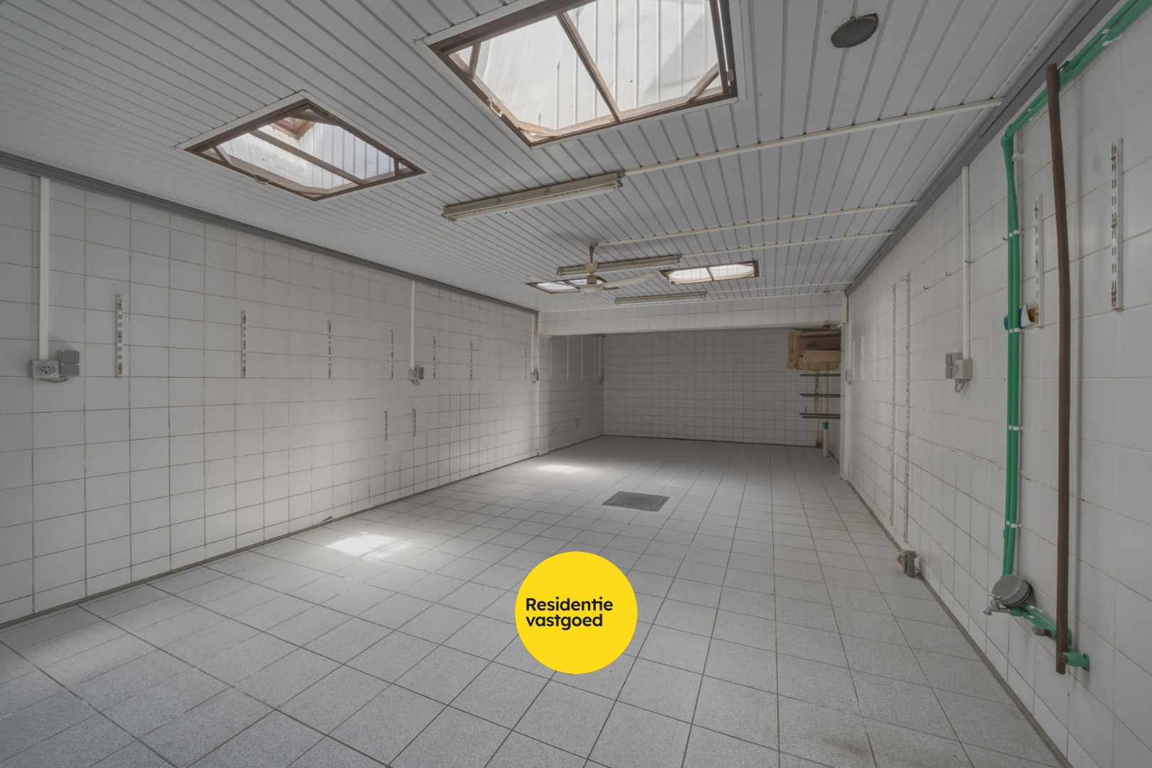 Ruime handelswoning met potentieel te Bredene 