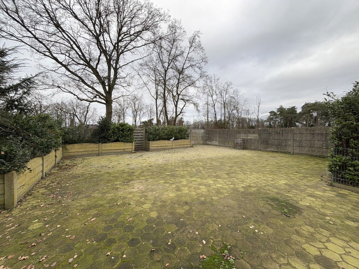 Te renoveren gezinswoning met 3 slpk. nabij Lommel-Kerkhoven 