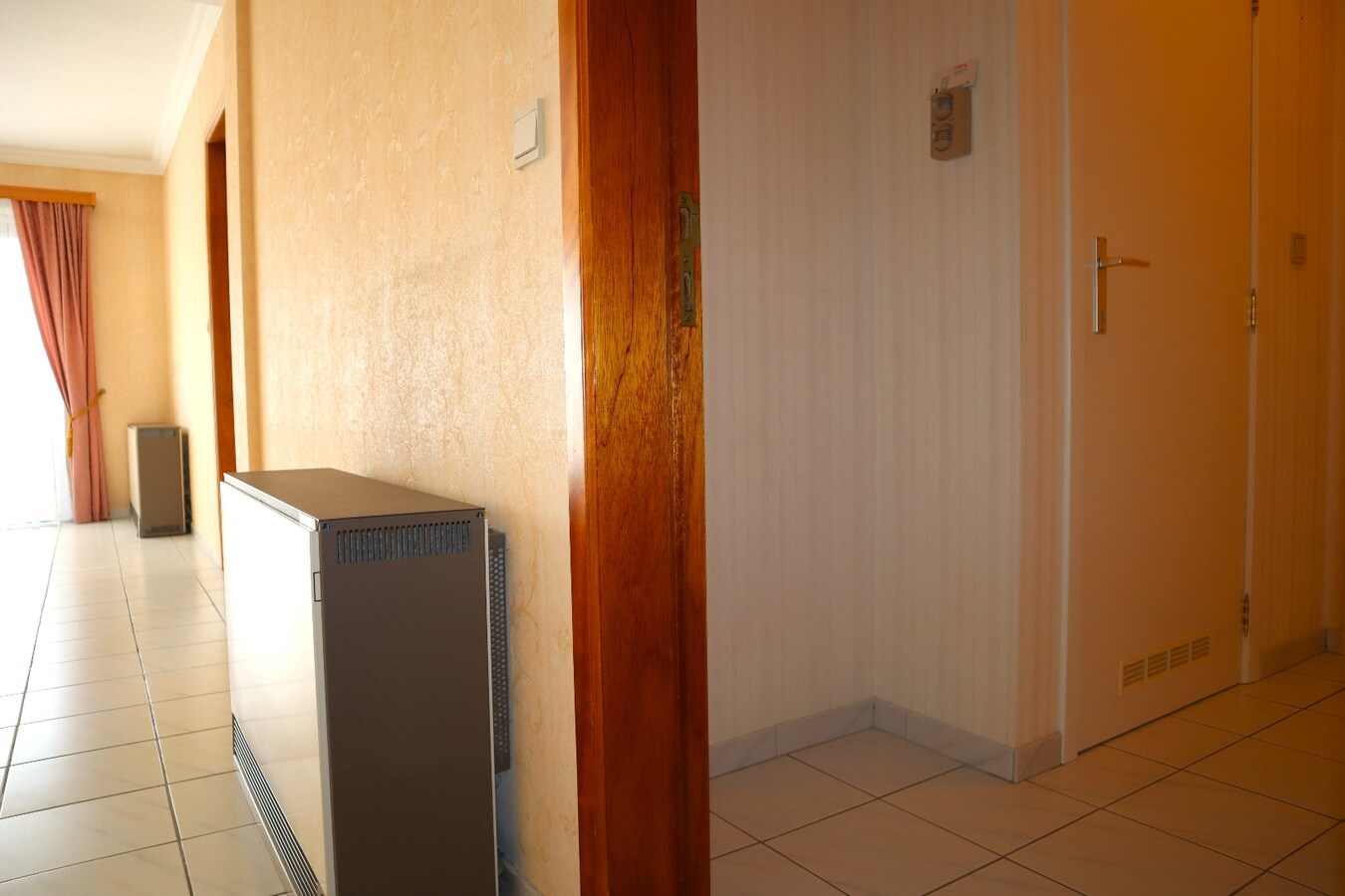 Mooi en goed onderhouden appartement met 2 slaapkamers (incl autostaanplaats) te Tienen 