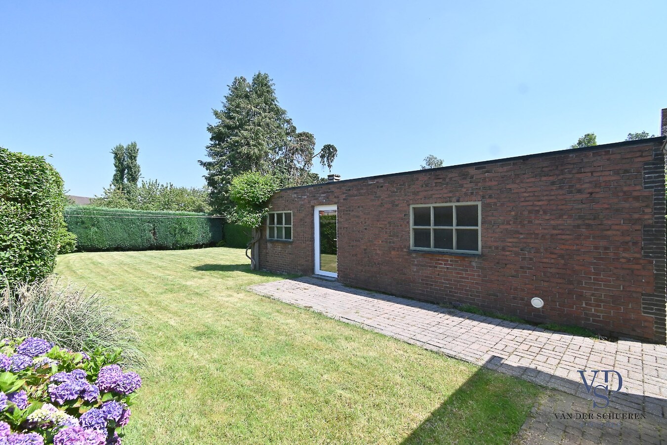 Ruime Half Open Bebouwing in rustige buurt 