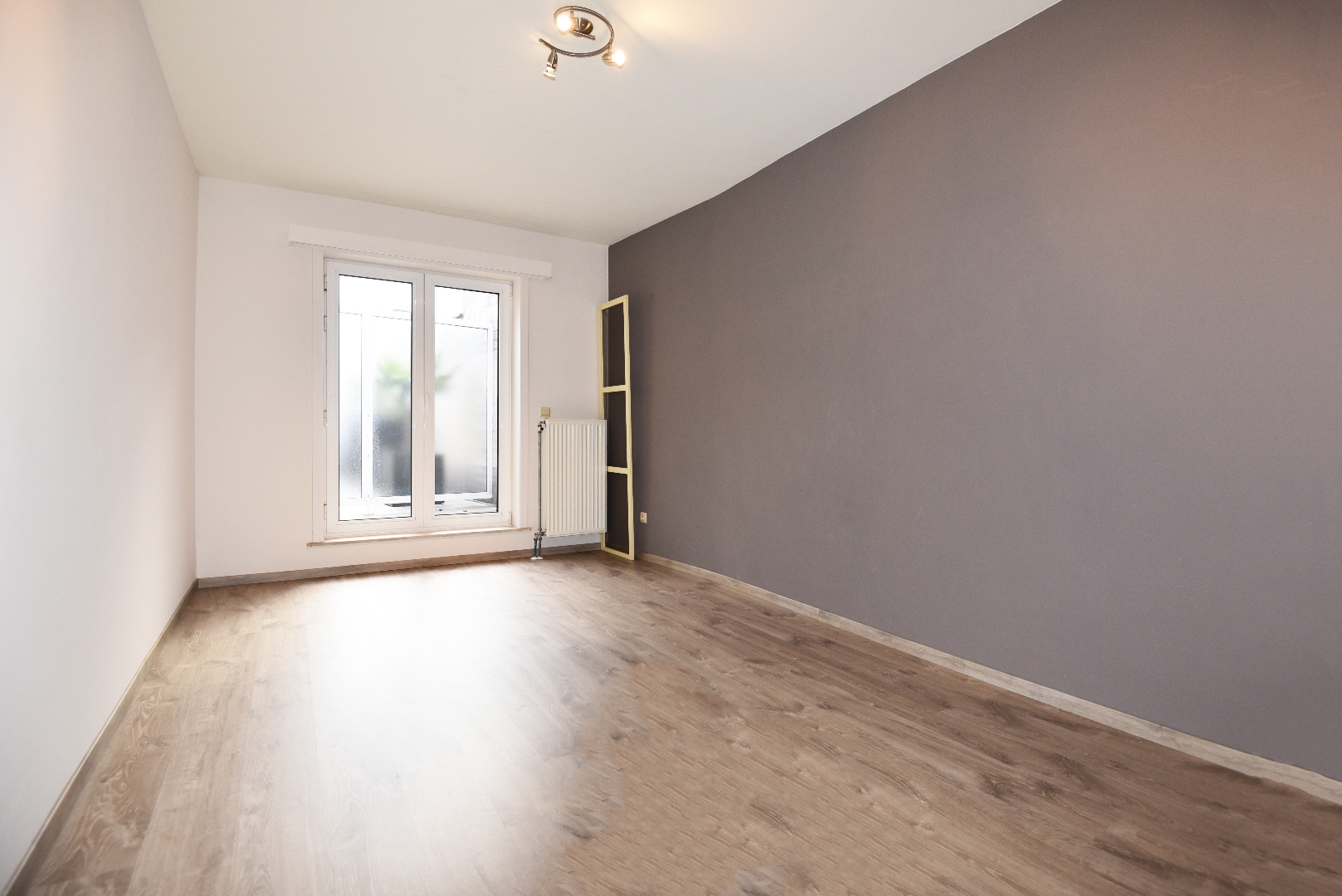 Ruim app. met 3 slpk en garage te Maldegem Donk 