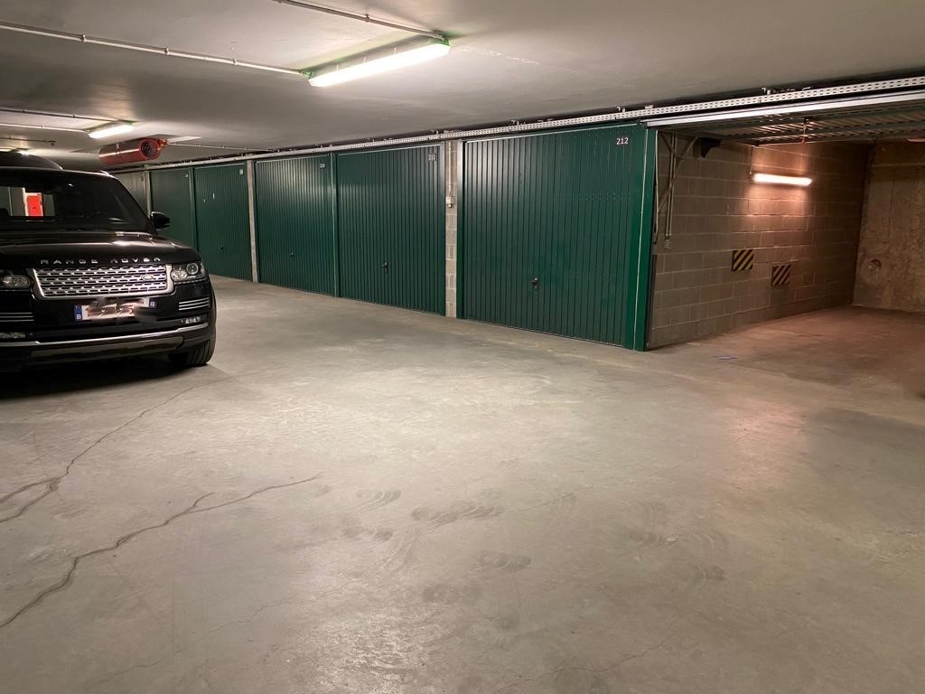 Box de garage à vendre sous la place de la Tour de Lumière au niveau -1 