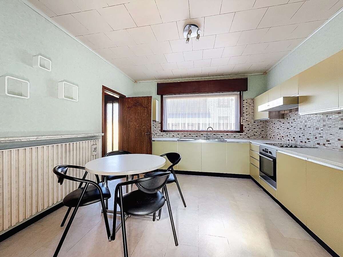 Goed onderhouden seventies bungalow op 19 are te Grimminge 