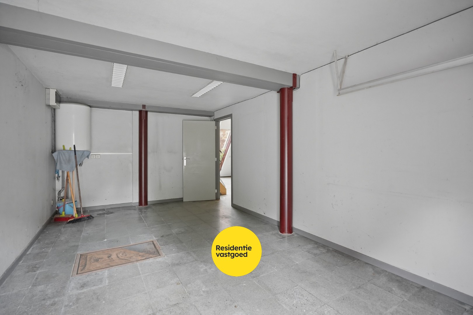Lichtrijke woning met renovatiepotentieel te Assebroek 