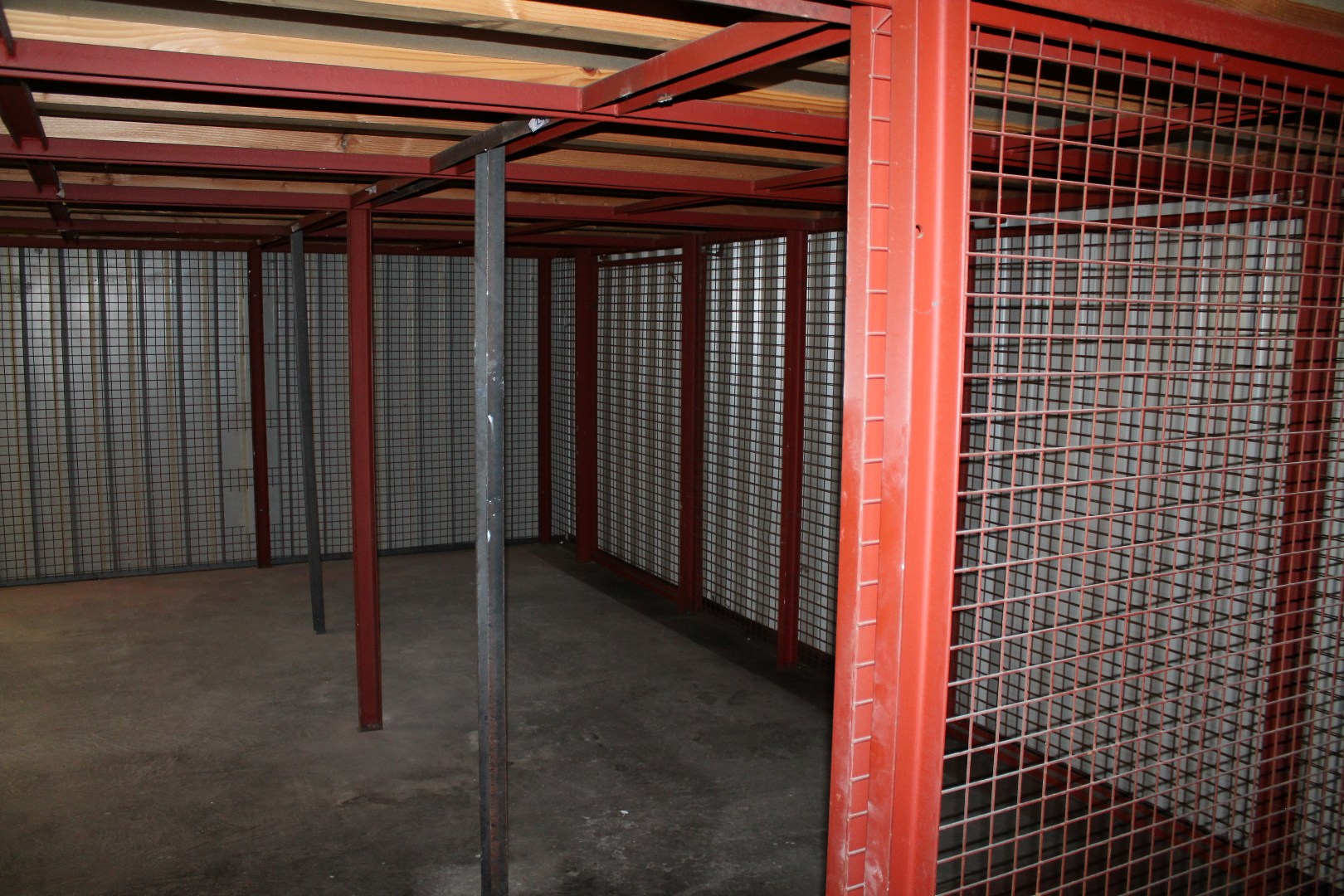 Opslagruimte met kantoor te huur in Wakken – 292 m² 