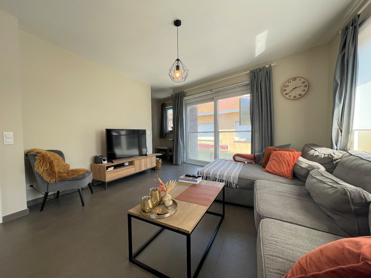 Duplex, nieuwbouwappartement met 3 slaapkamers en terras te centrum Aartrijke (geen gemeenschappelijke kosten) 