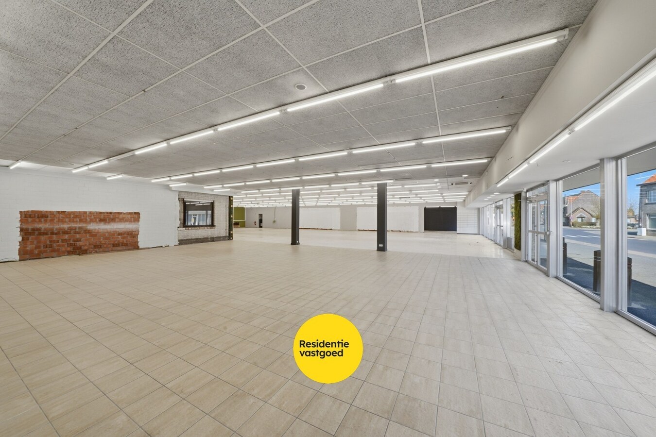 Te huur showroom - Zedelgem