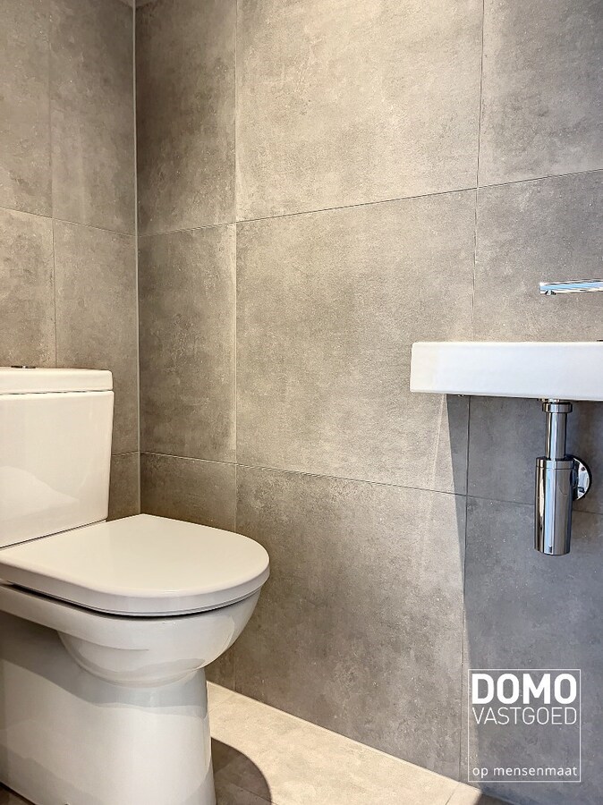 MODERN APPARTEMENT MET TERRAS, LIFT EN 2 SLAAPKAMERS IN DIEPENBEEK 