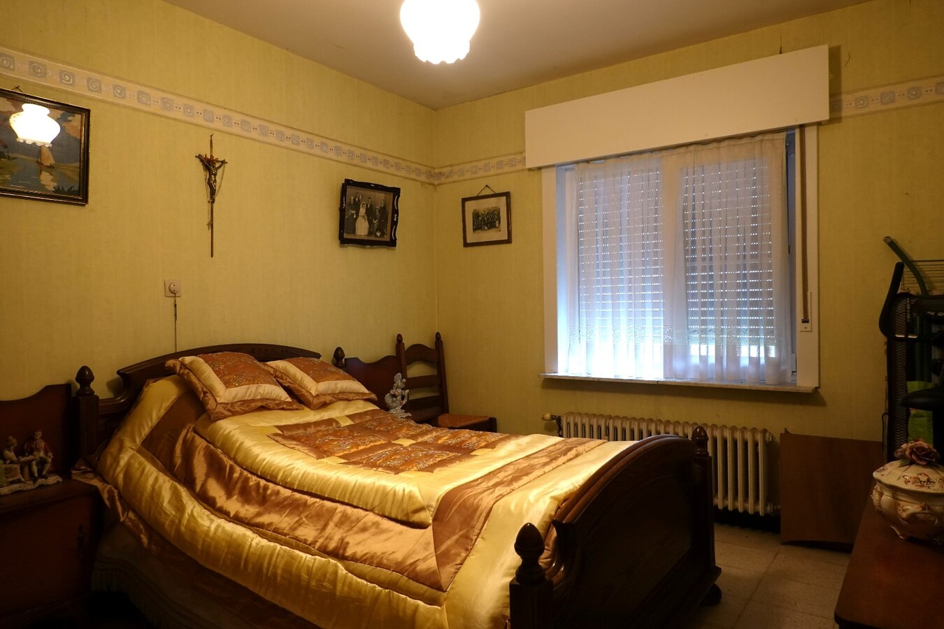 Ruime alleenstaande woning met uitstekende ligging te Ichtegem 