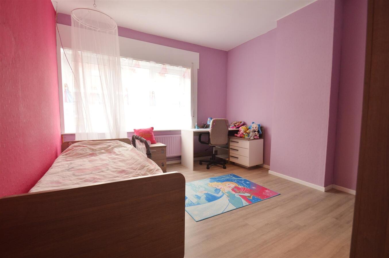 Zeer ruime gezinswoning met terras en garage - Heist 