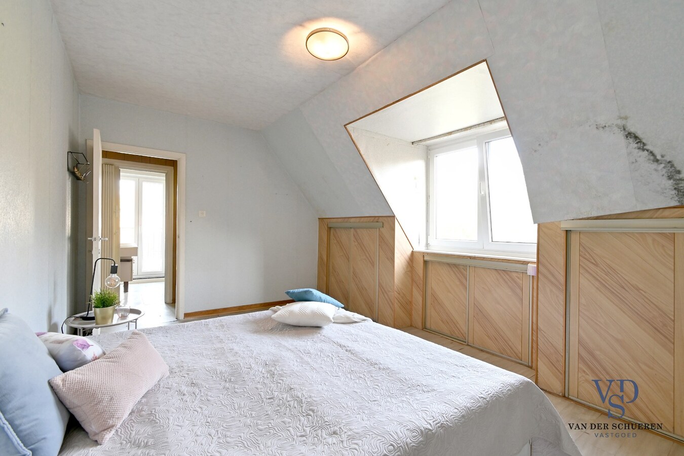 Te renoveren halfopen bebouwing in Deurle 