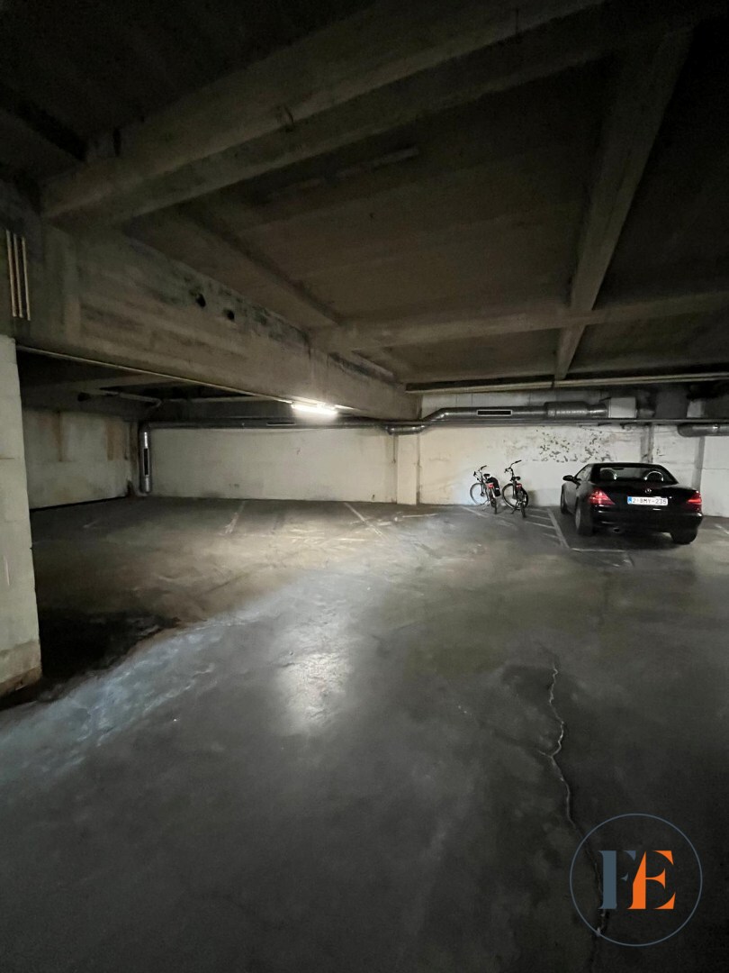 Autostaanplaats aan Waldamkaai  in Residentie 1000 Vuren 