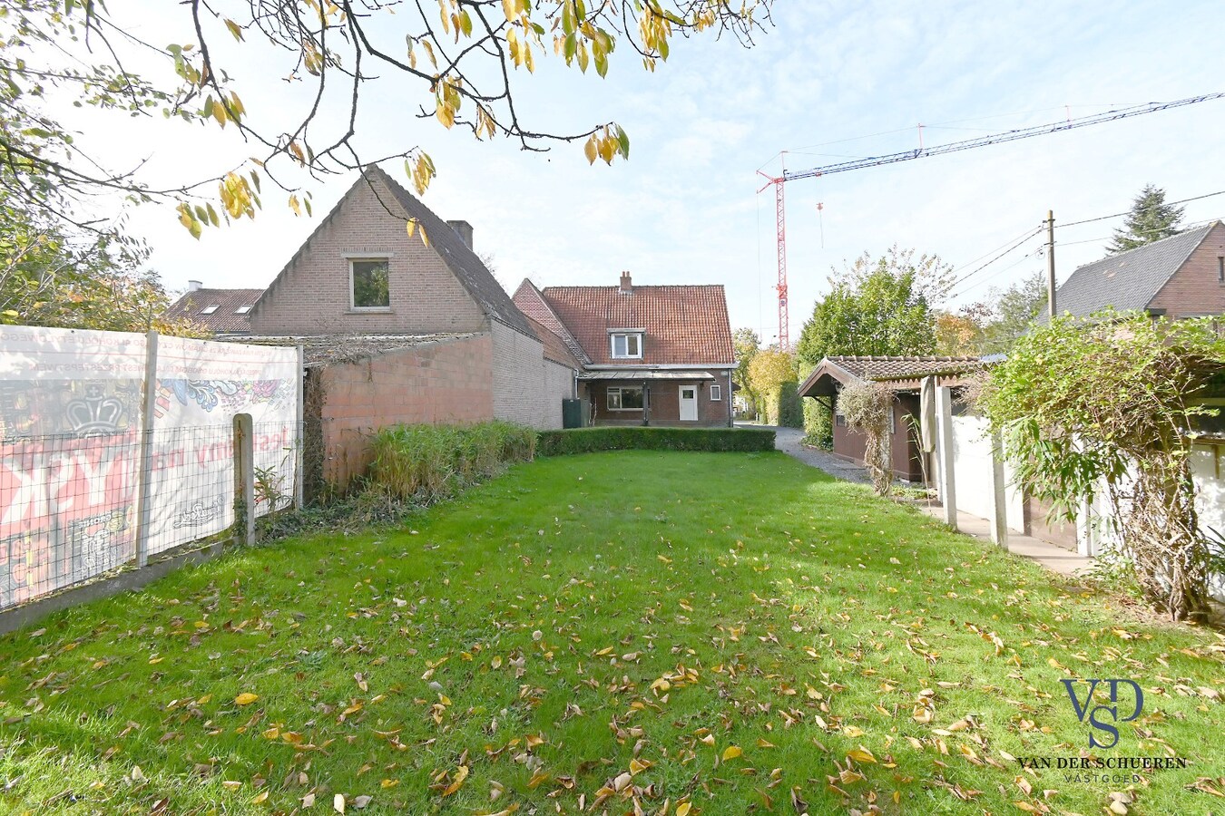 Te renoveren halfopen bebouwing in Deurle 