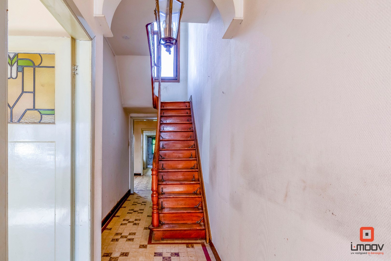 Karaktervolle te renoveren woning in Sint-Amandsberg 