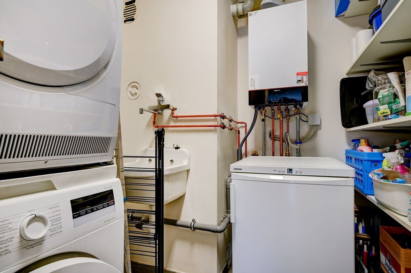 Ruim, centraal gelegen appartement met twee slaapkamers en staanplaats 