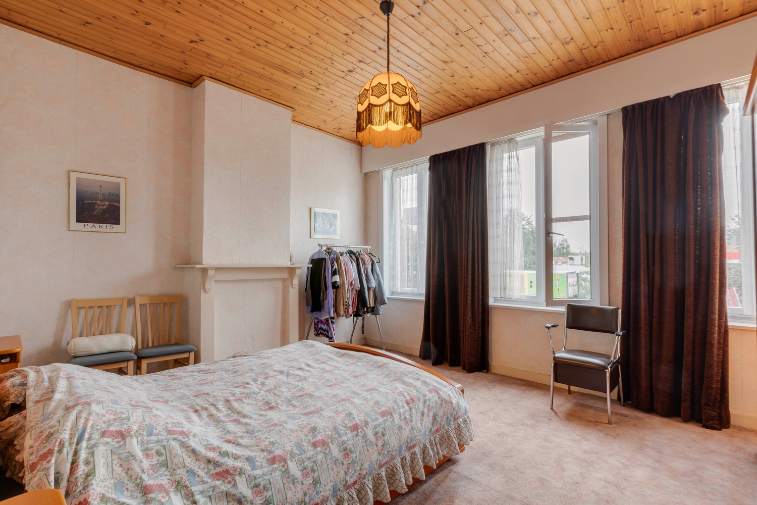 Op te knappen woning met prachtige tuin! 