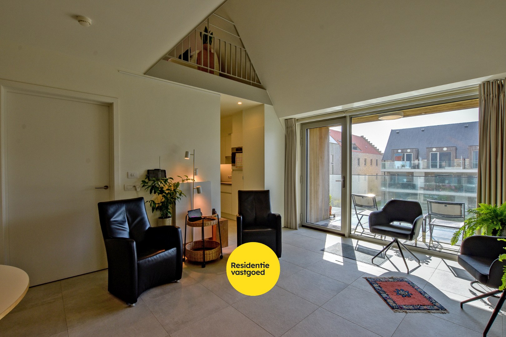Luxueuze assistentieflat (89m² + 5m² terras) met 2 slaapkamers te Nieuwpoort. 