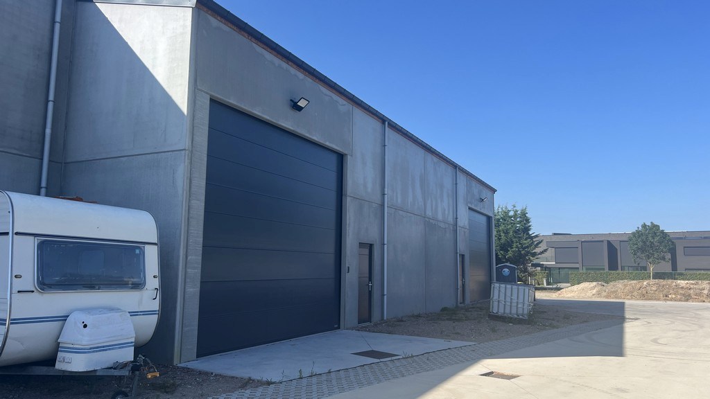 Magazijnen te huur nabij E34 in Assenede