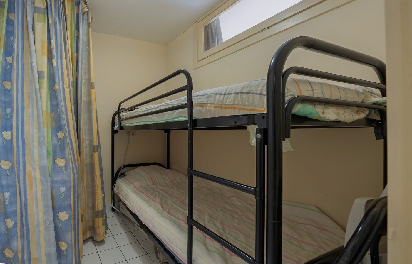 Uitzonderlijk hoekappartement met zijdelings zeezicht 