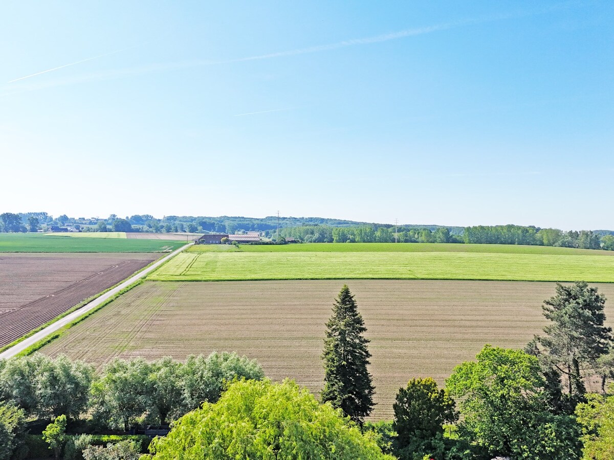 Goed onderhouden seventies bungalow op 19 are te Grimminge 