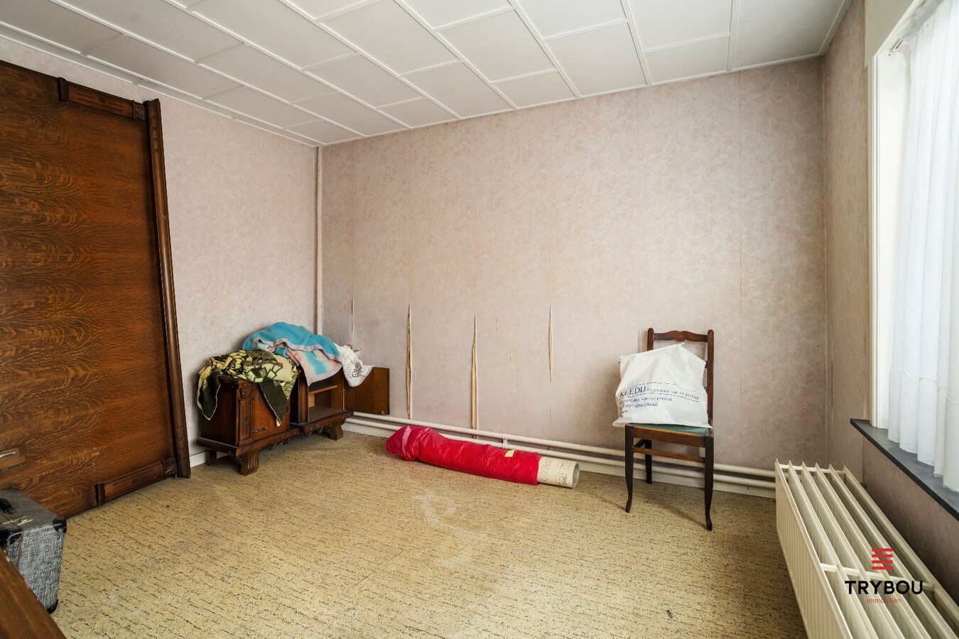 Halfvrijstaande woning met 5 slaapkamers en bijgebouw op 5488 m³ te Jonkershove 