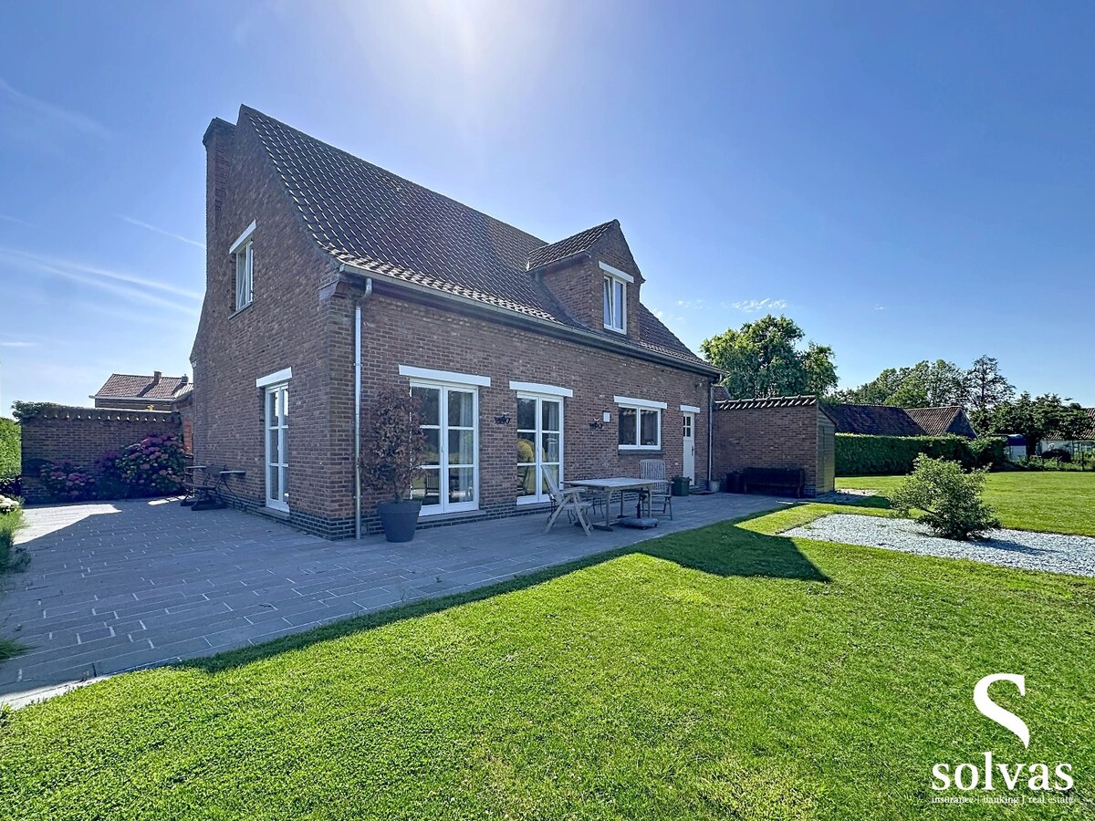 Vrijstaande woning op ruim perceel 