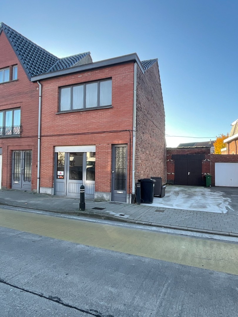 Totaal te renoveren HOB met garage 