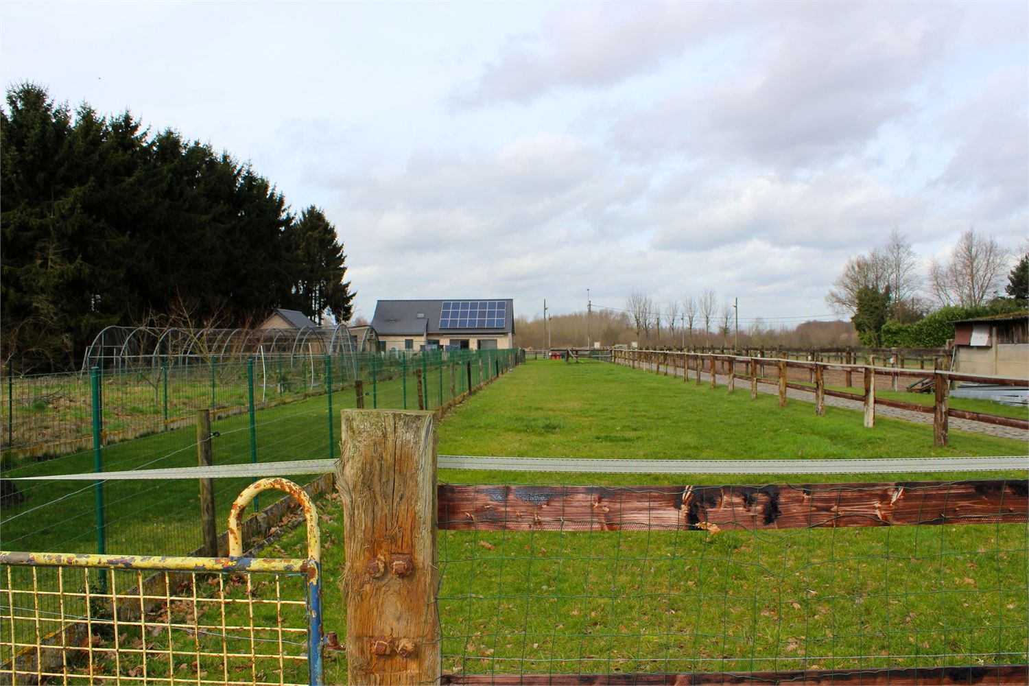 Interessante woning op prachtig stuk grond in Laarne! 