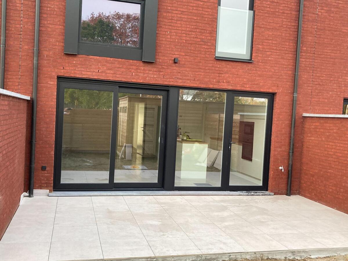 Nieuwbouwwoning met 4 slaapkamers te Ingelmunster 