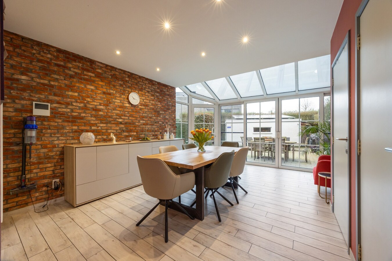 Instapklare ééngezinswoning met garage en tuin te Schilde! 