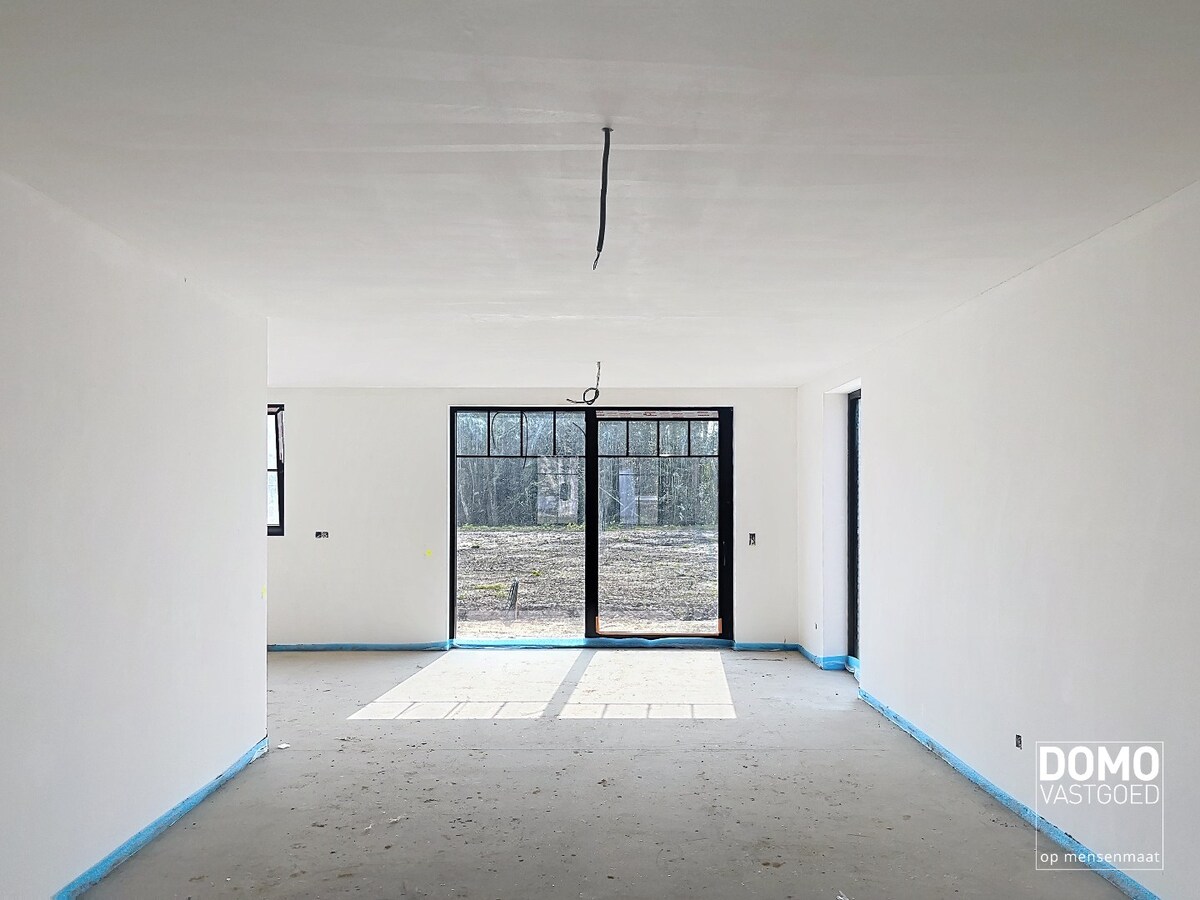 ENERGIEZUINIGE HALFOPENBEBOUWING MET 3 SLAAPKAMERS TE KERMT 