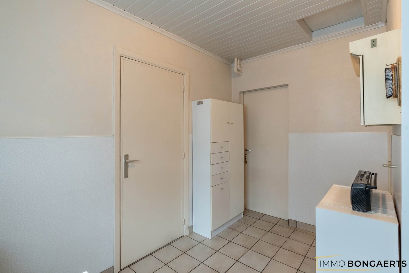 Ruime woning met tuin, garage en 3 slaapkamers in Oudsbergen . 