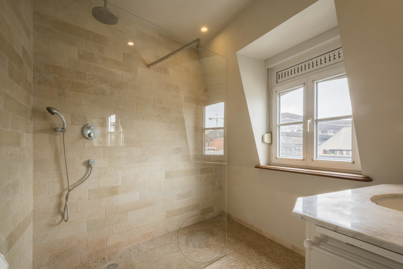 Unieke penthouse met zonneterras en uitzicht op De Krook 