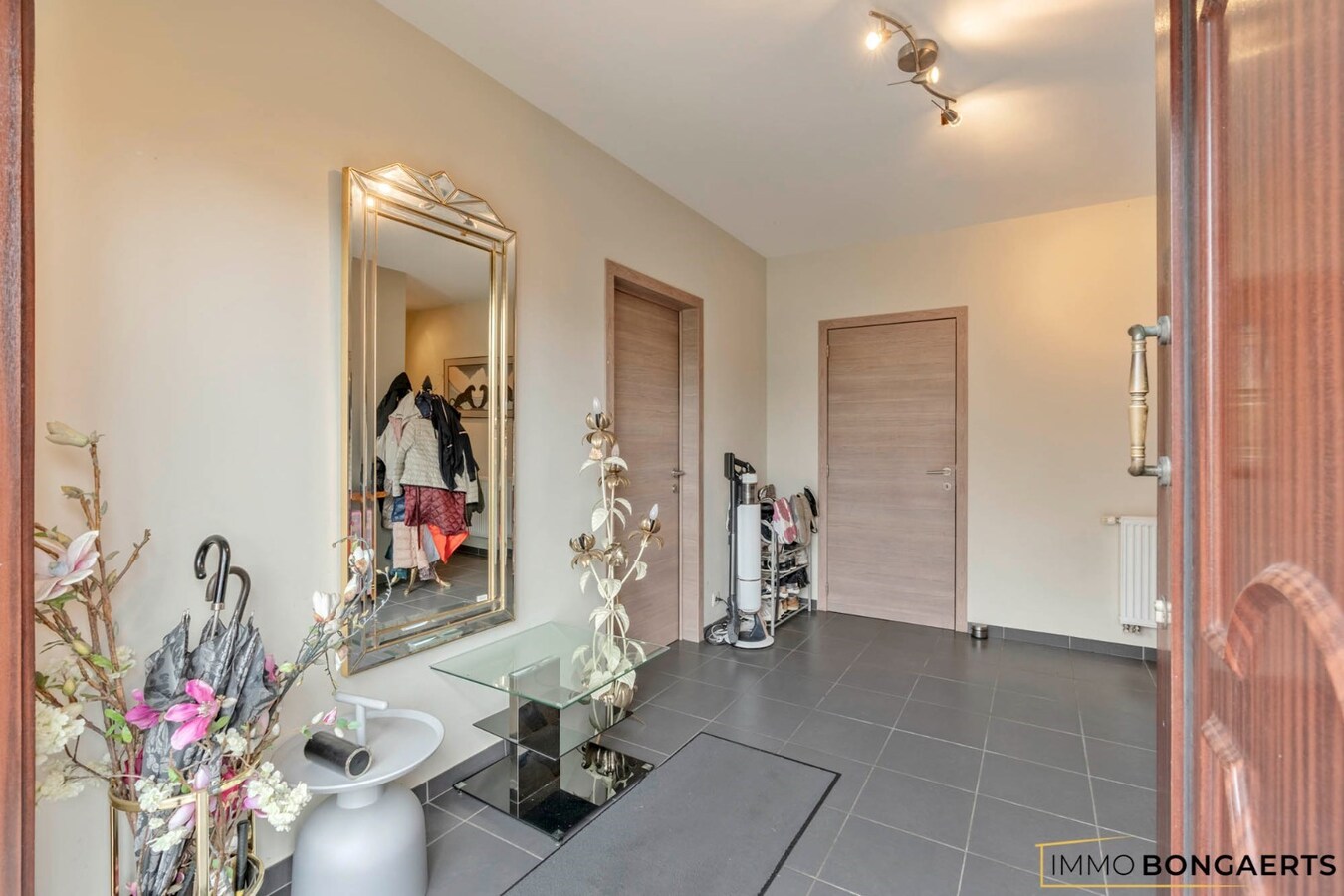 Gelijkvloerse woning met drie slaapkamers 