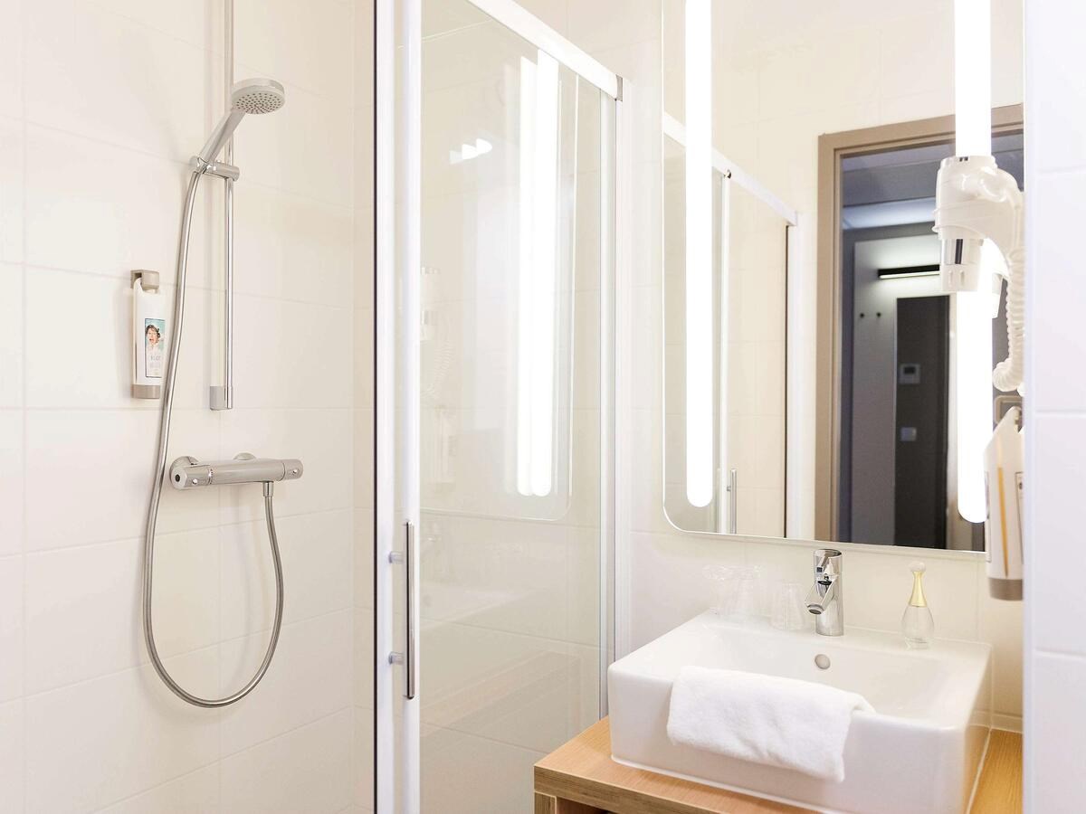 Hotelkamer te koop in Ibis De Haan 