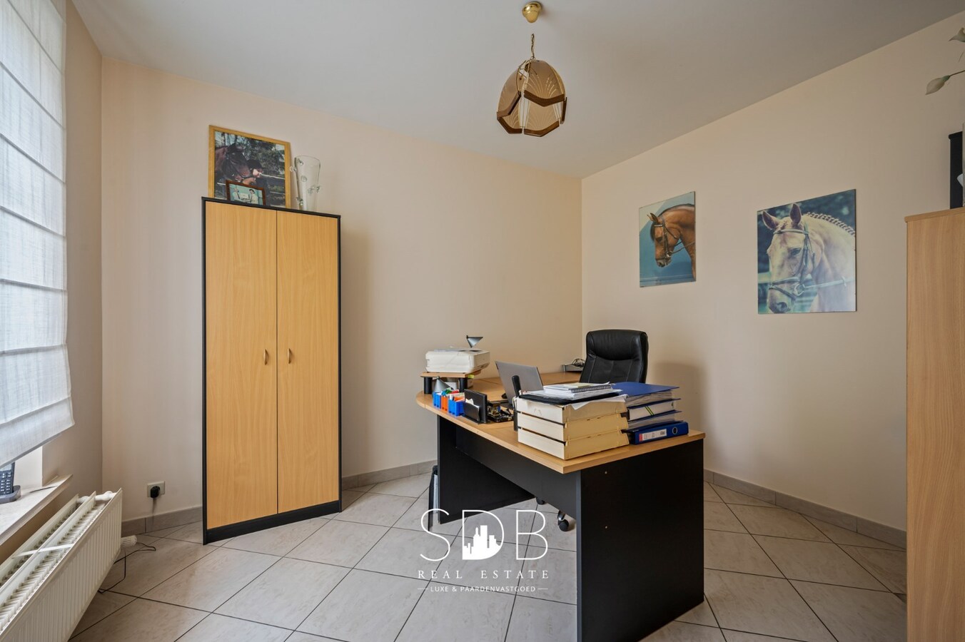 Prachtig landhuis met paardenfaciliteiten op 15.804m² 