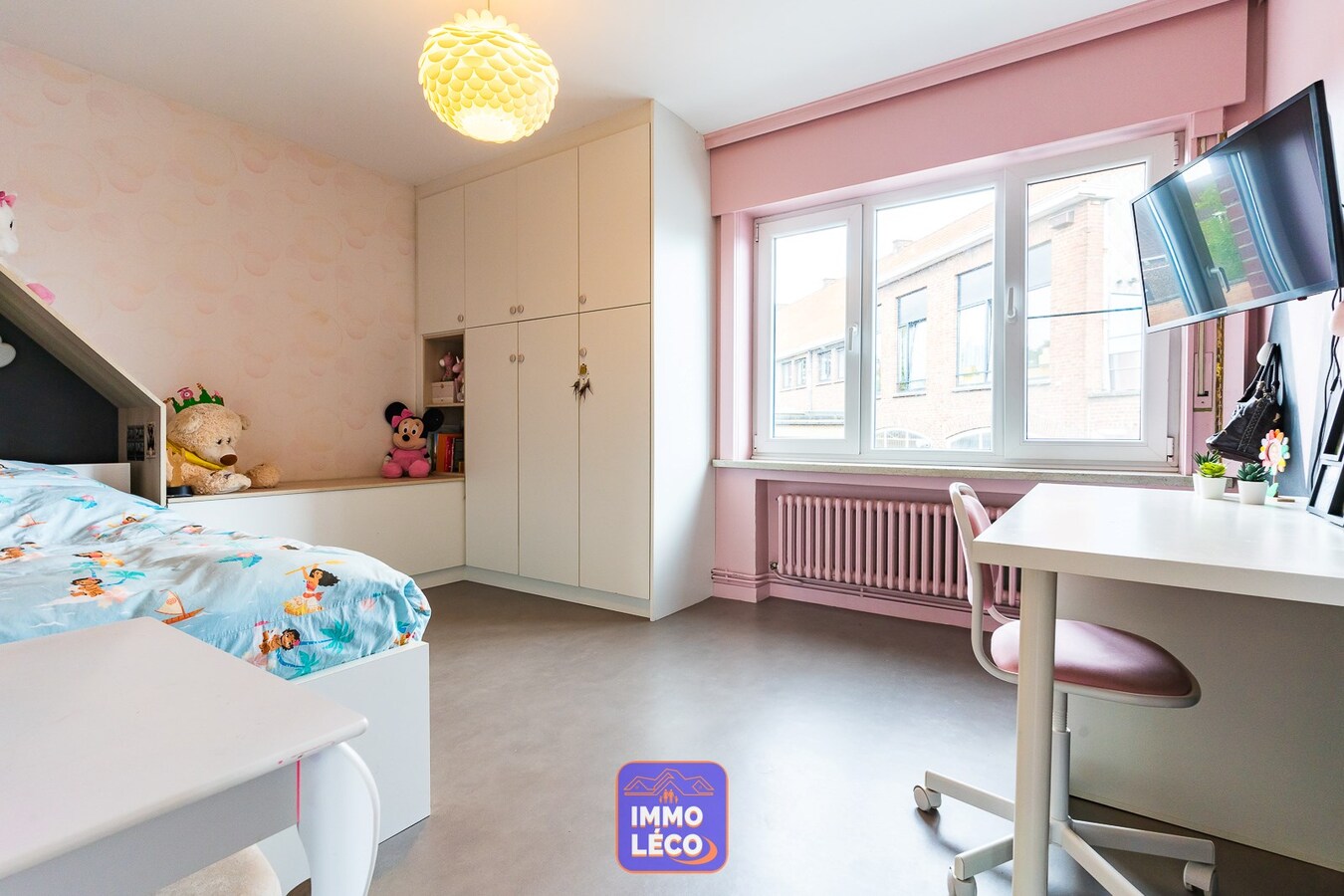 3 façades rénovée avec garage et jardin, plein centre-ville ! 