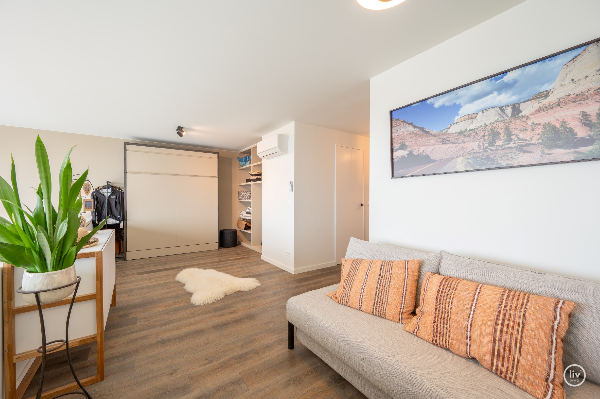 Luxueuze mezzanine van ca. 215 m² met open zichten op toplocatie in Duinbergen 