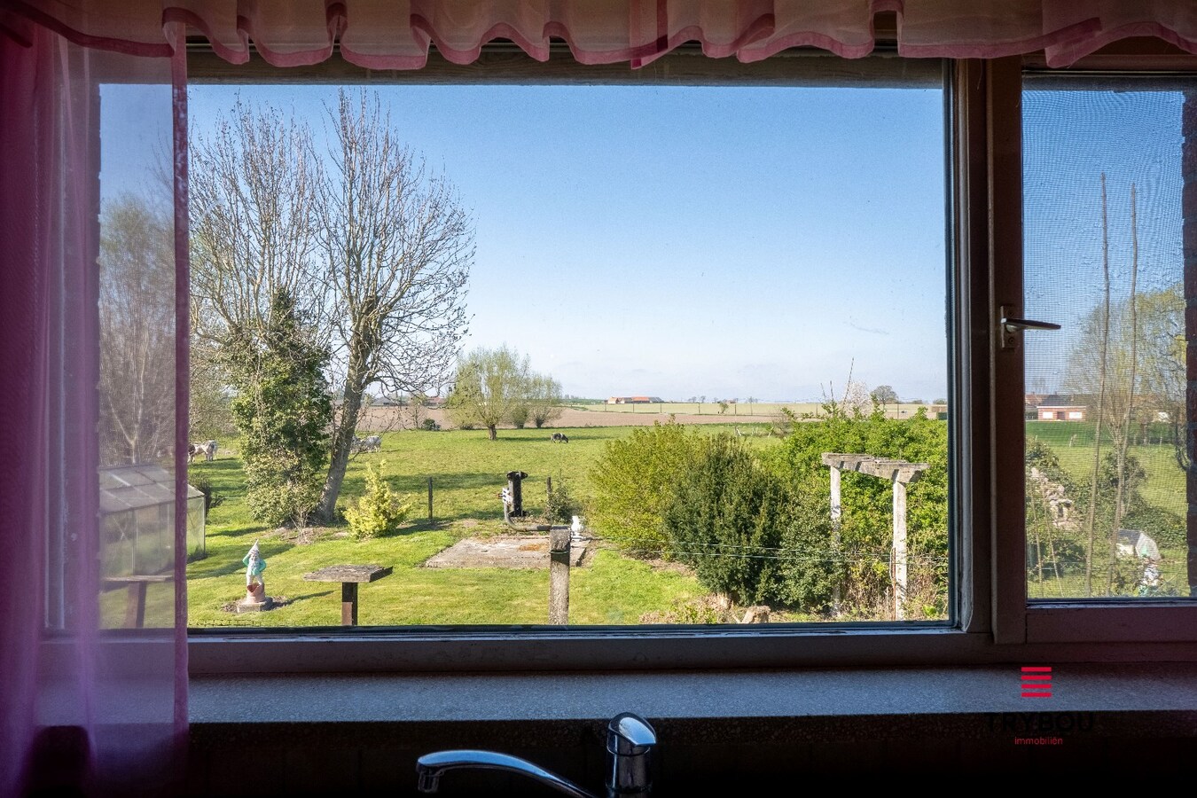 Charmante woning met grote tuin en tal van mogelijkheden 