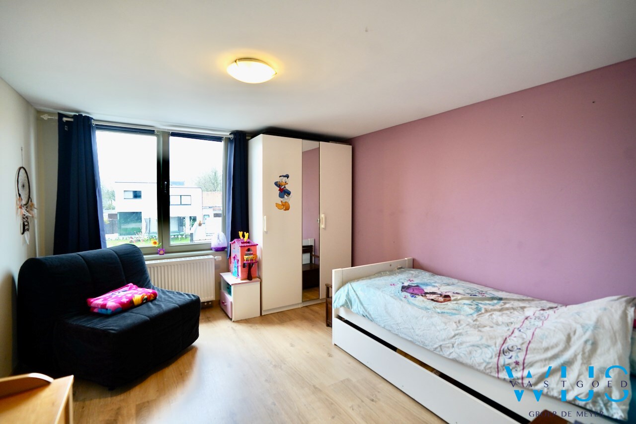 Instapklaar &amp; energiezuinig woonhuis met LOODS te Kluizen ! 