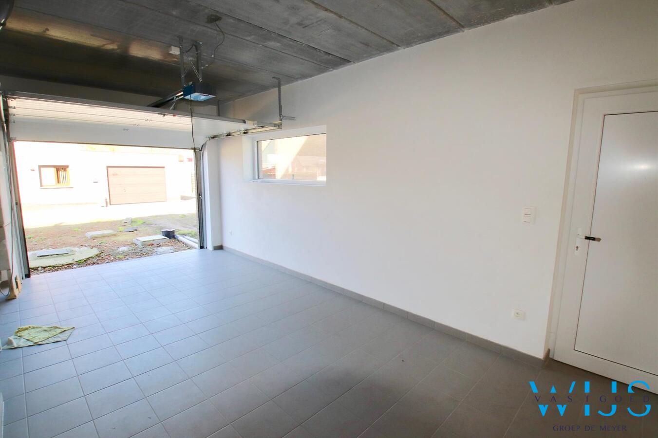 Enorm ruime nieuwbouwwoning op een perceel van 1088 m² te ERTVELDE ! 