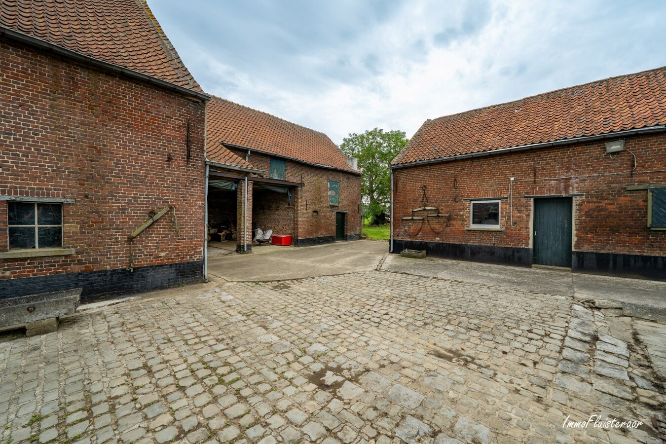 Property for sale in Roosdaal